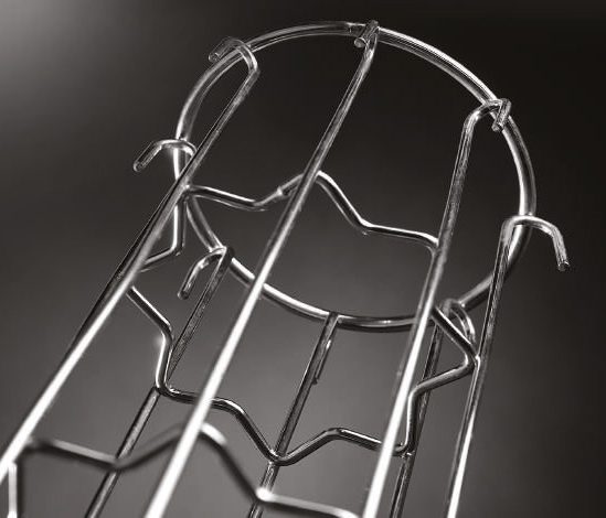 Star-shaped filter bag cages